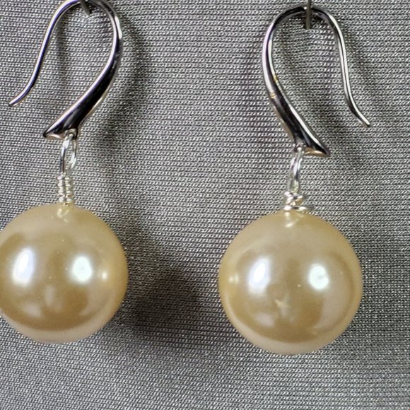 PERLESCENT EARINGS - Picture 3 of 3